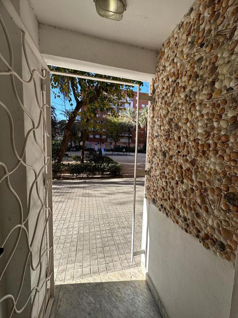 Las Casitas De La Playa Apartment Valencia Luaran gambar